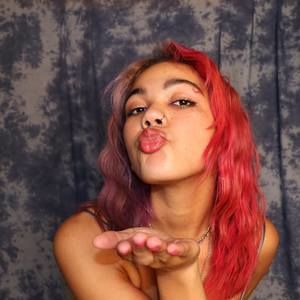 Meet your Posher, Amina